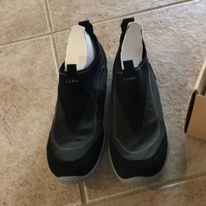 LL Bean water shoes size 8.5